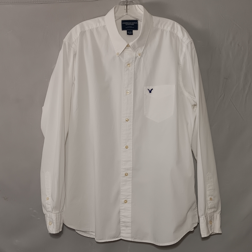 American Eagle Outfitters Men's White Shirt